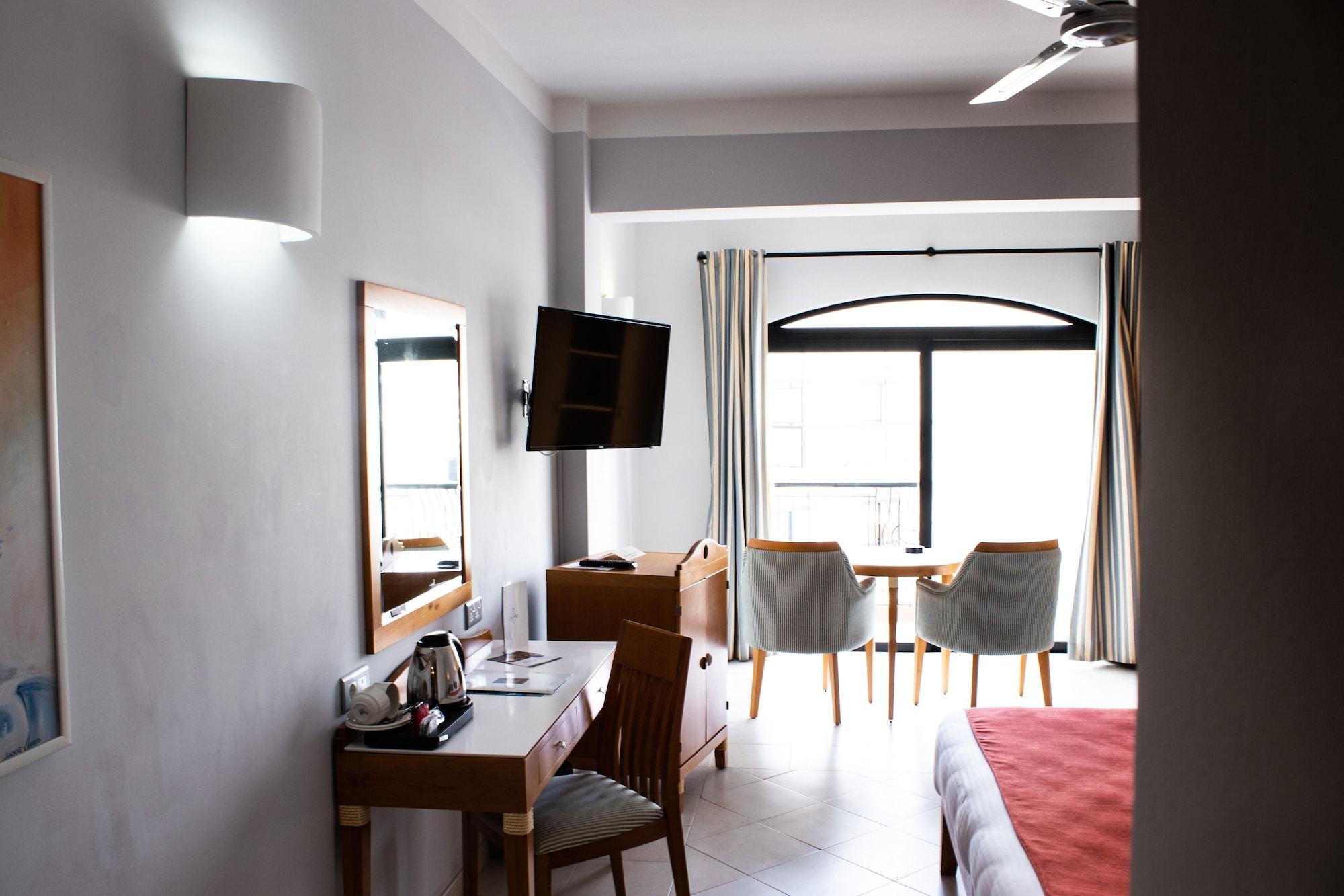 Hotel Calypso Marsalforn Екстериор снимка