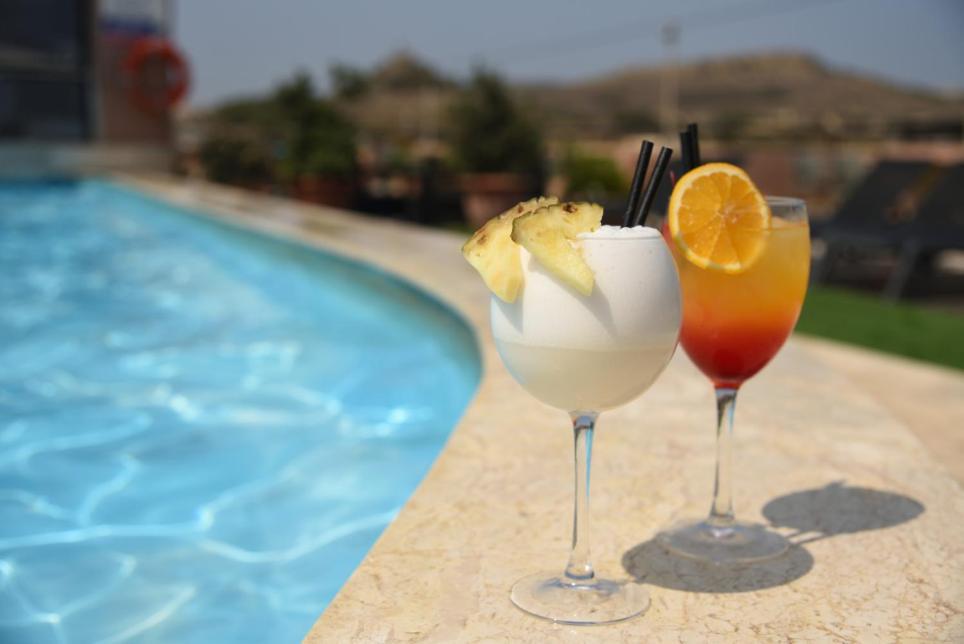 Hotel Calypso Marsalforn Екстериор снимка