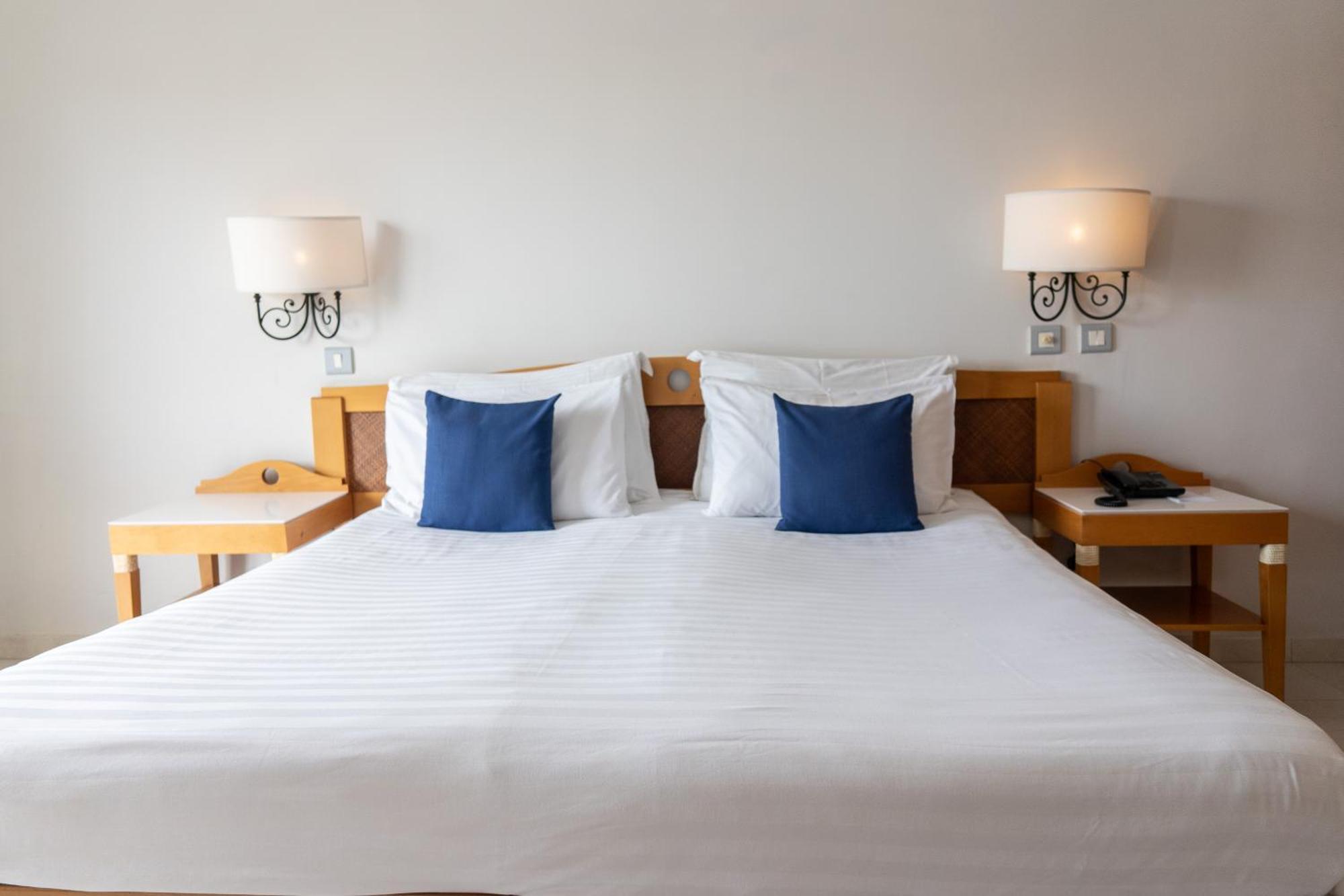 Hotel Calypso Marsalforn Екстериор снимка