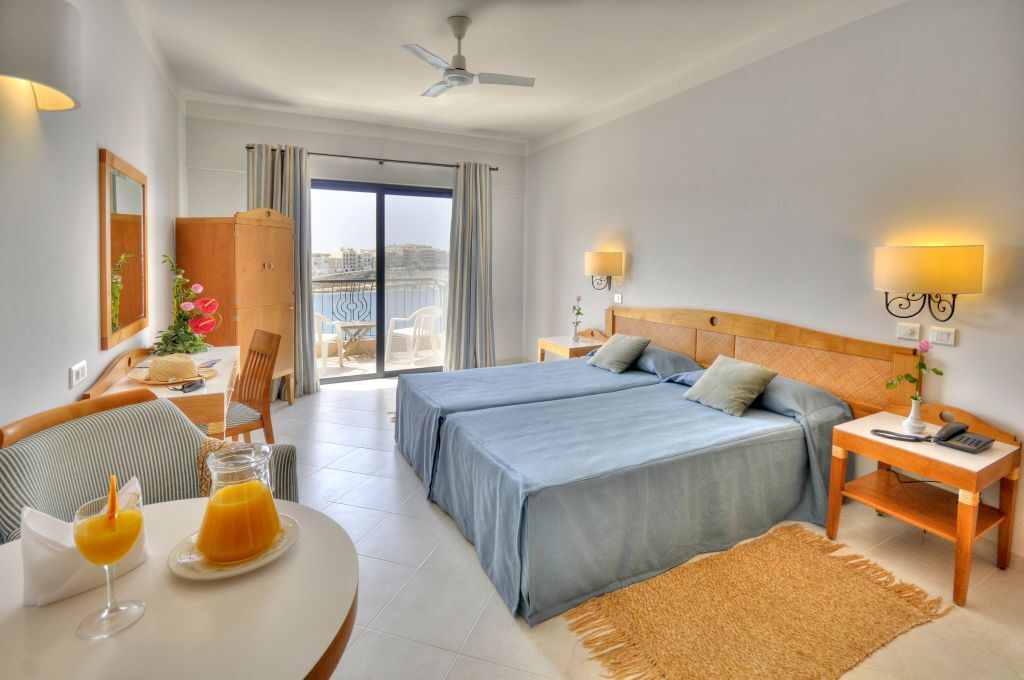 Hotel Calypso Marsalforn Екстериор снимка